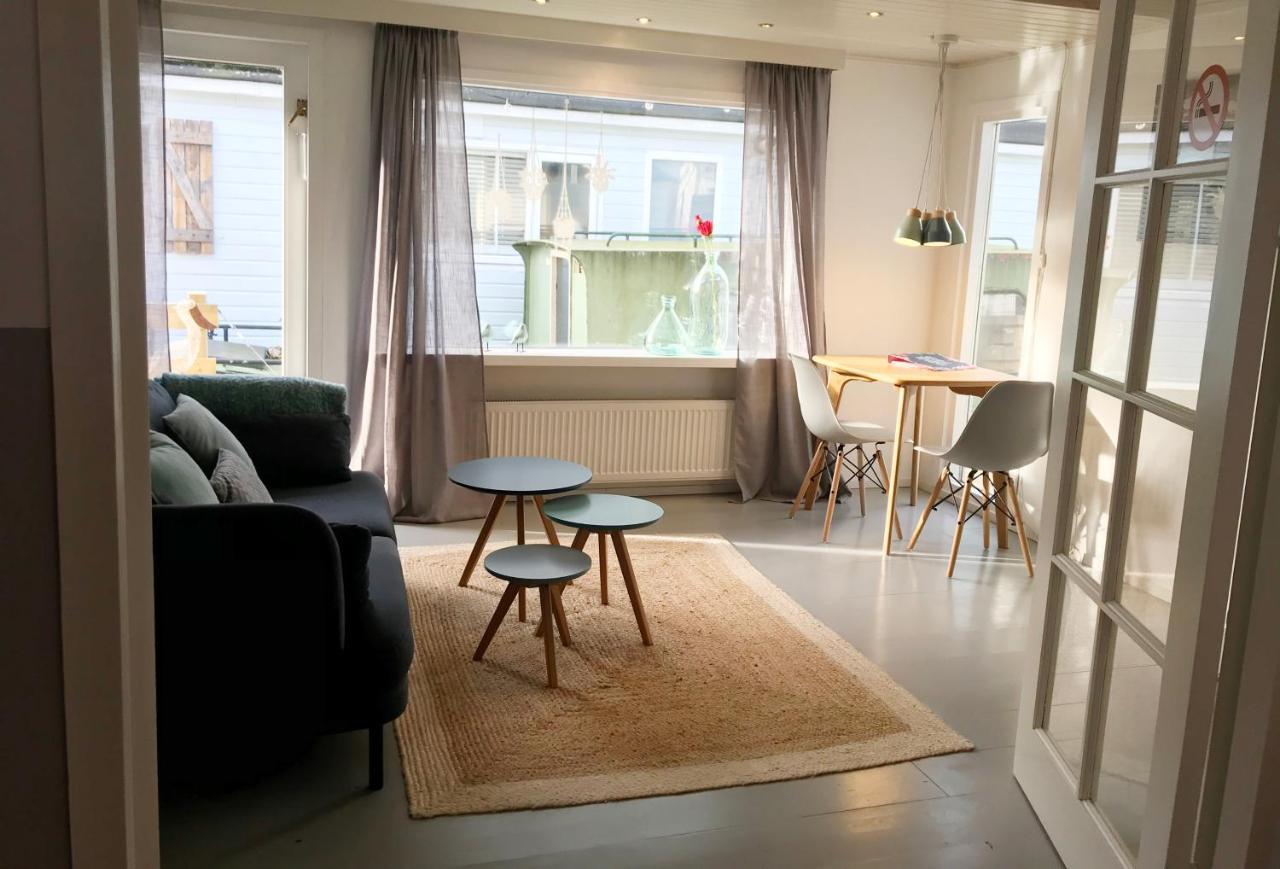 Houseboat Apartment With Water Terrace, Free Parking, Free Bikes & Fast Wifi Amsterdam Dış mekan fotoğraf