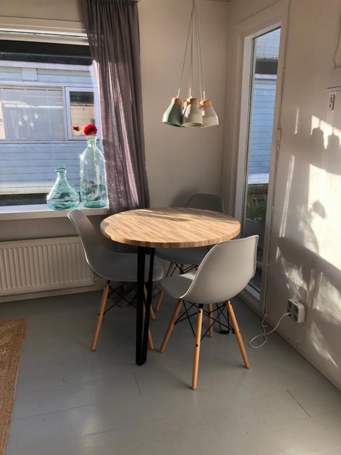Houseboat Apartment With Water Terrace, Free Parking, Free Bikes & Fast Wifi Amsterdam Dış mekan fotoğraf